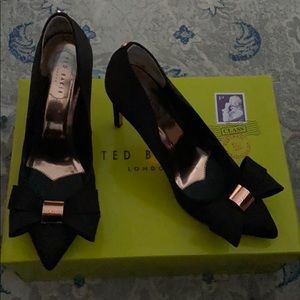 Ted Baker “Skalett” Pump
